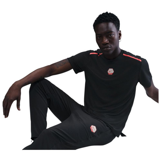 Nike Ανδρικό παντελόνι φόρμας Woven Run Pant Nike Ανδρικό παντελόνι φόρμας Woven Run Pant